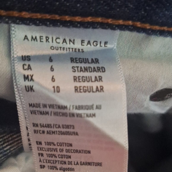 American Eagle Distressed Wide Leg Crop Button Fly - Picture 9 of 9